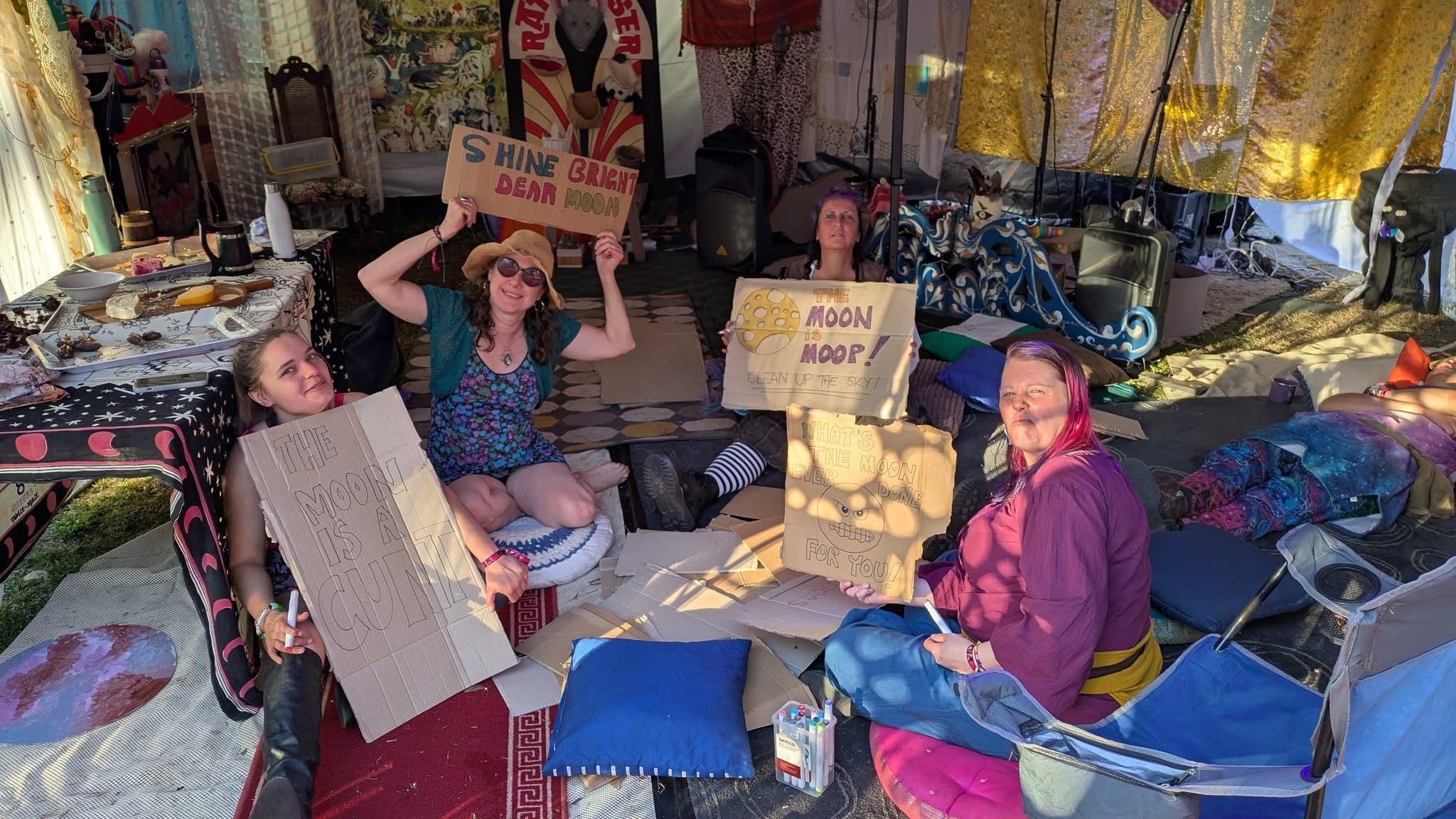 Making moon protest signs