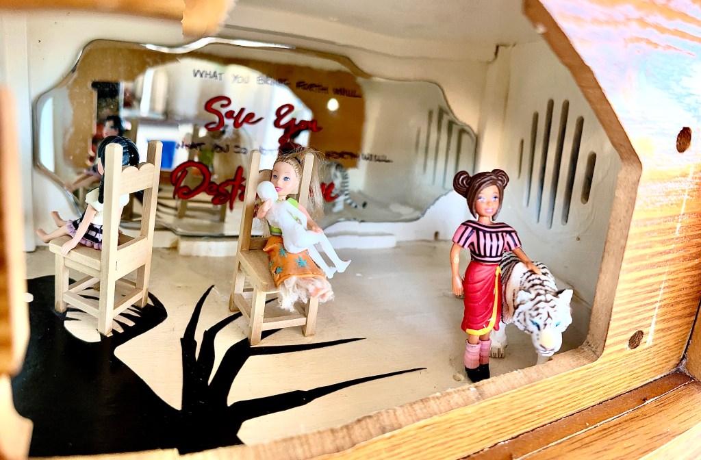 Diorama inside the box