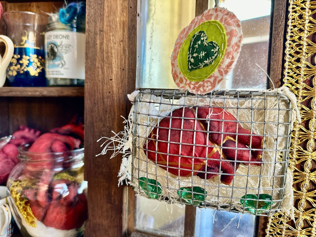 Kintsugi heart